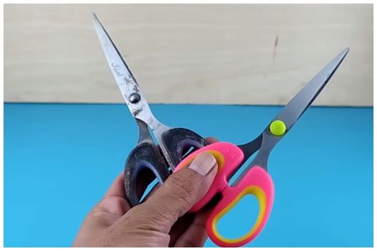 Tajam lagi dalam 5 menit, ini trik ampuh hilangkan karat pada gunting cuma pakai 2 bahan&nbsp;dapur